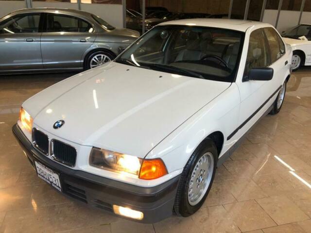 1992 BMW 3-Series 325i 4dr Sedan