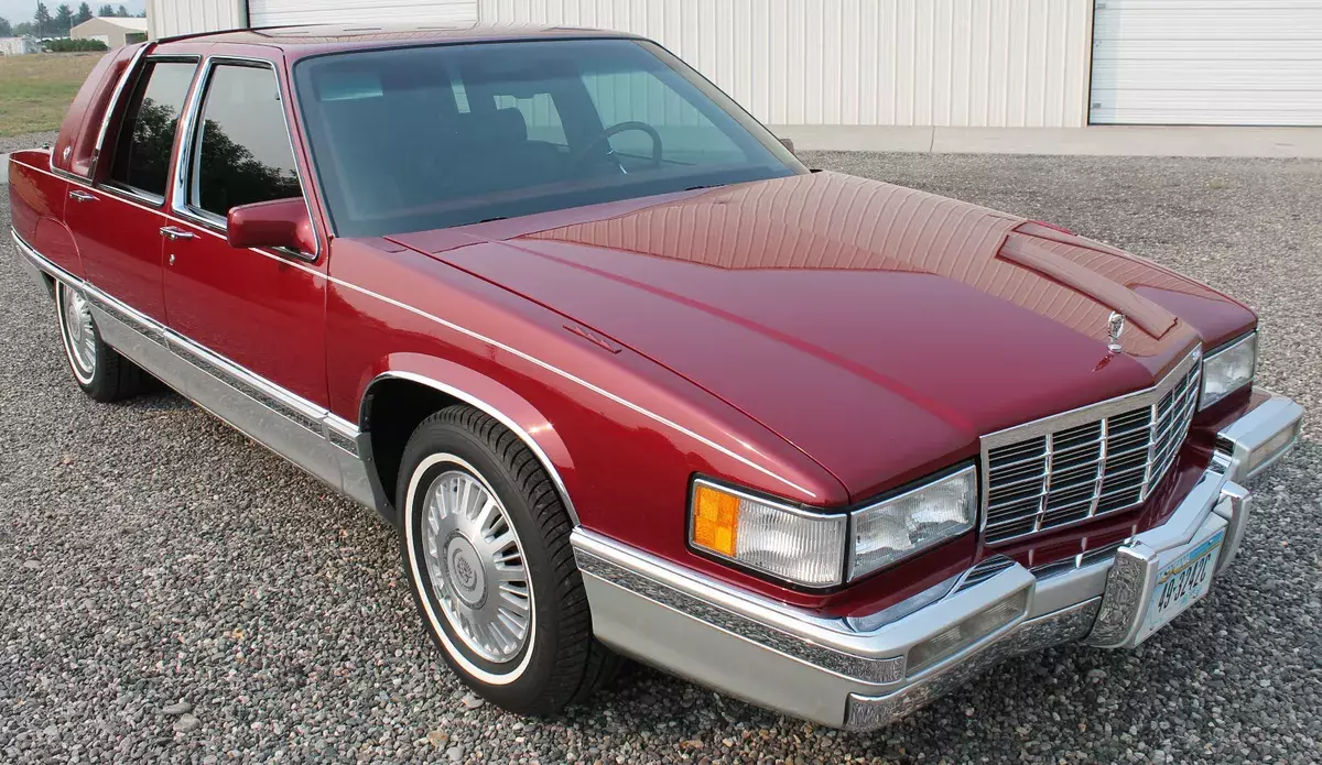 1992 Cadillac Fleetwood EXCEPTIONAL CONDITION TOP OF THE LINE