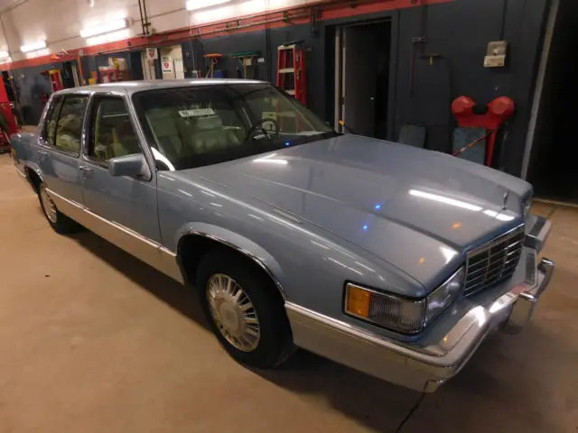 1992 Cadillac DeVille Sedan