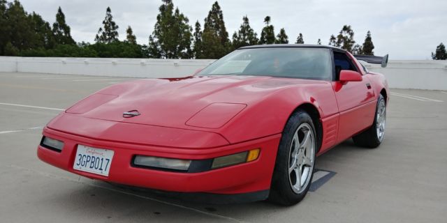 1992 Chevrolet Corvette Can you really afford to let this Vette Slip away?