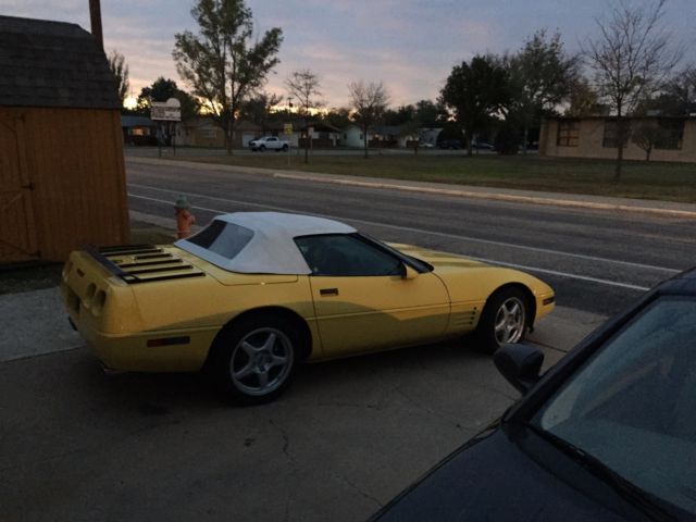 1992 Chevrolet Corvette Convertible 2-Door