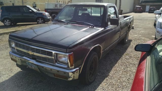 1992 Chevrolet S-10 REG BED