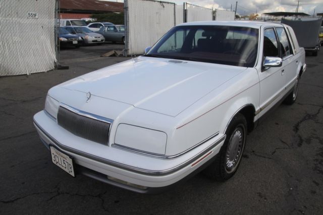 1992 Chrysler New Yorker Fifth Avenue Sedan 4-Door