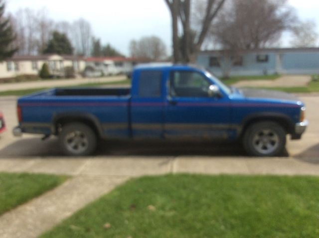 1992 Dodge Dakota S.E.