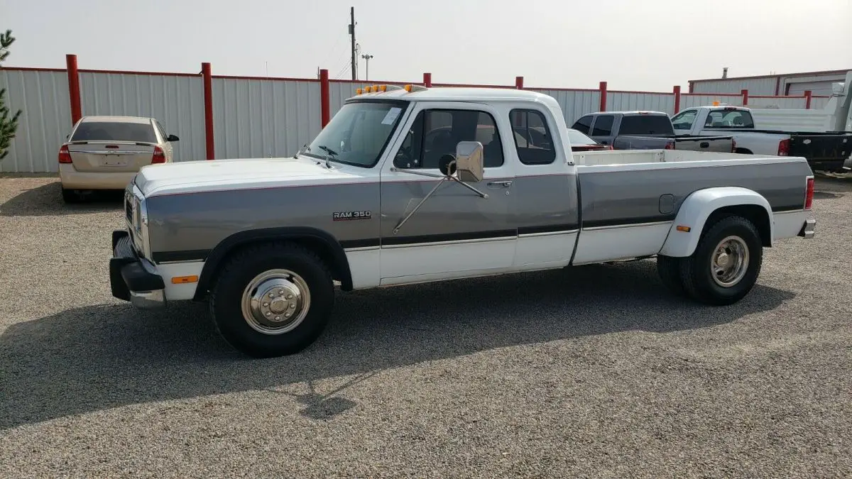 1992 Dodge Ram 3500 Club Cab 8 Ft  Bed 4X4 12 Valve Cummins Diesel