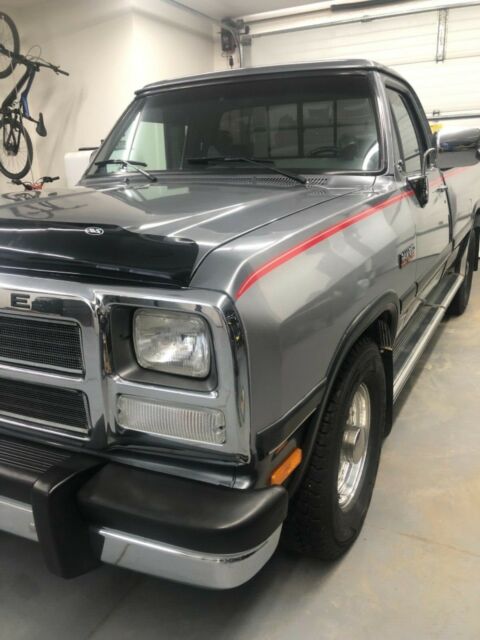 1992 Dodge Ram 2500 LE