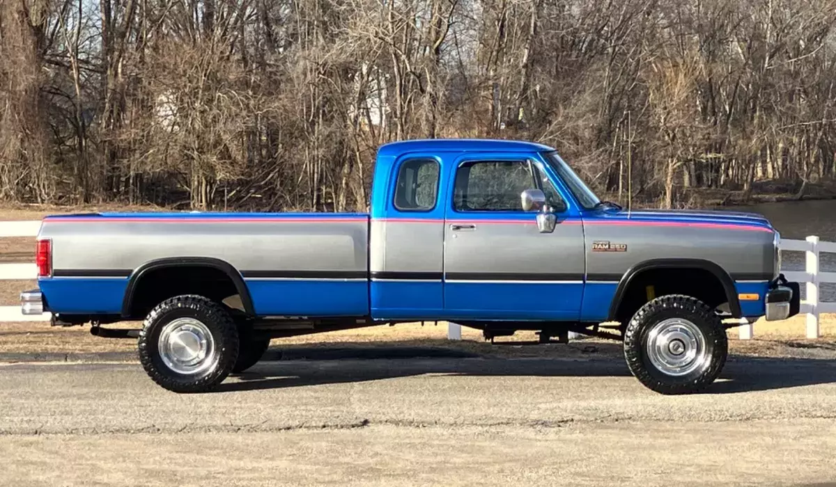 1992 Dodge Ram 2500 LE