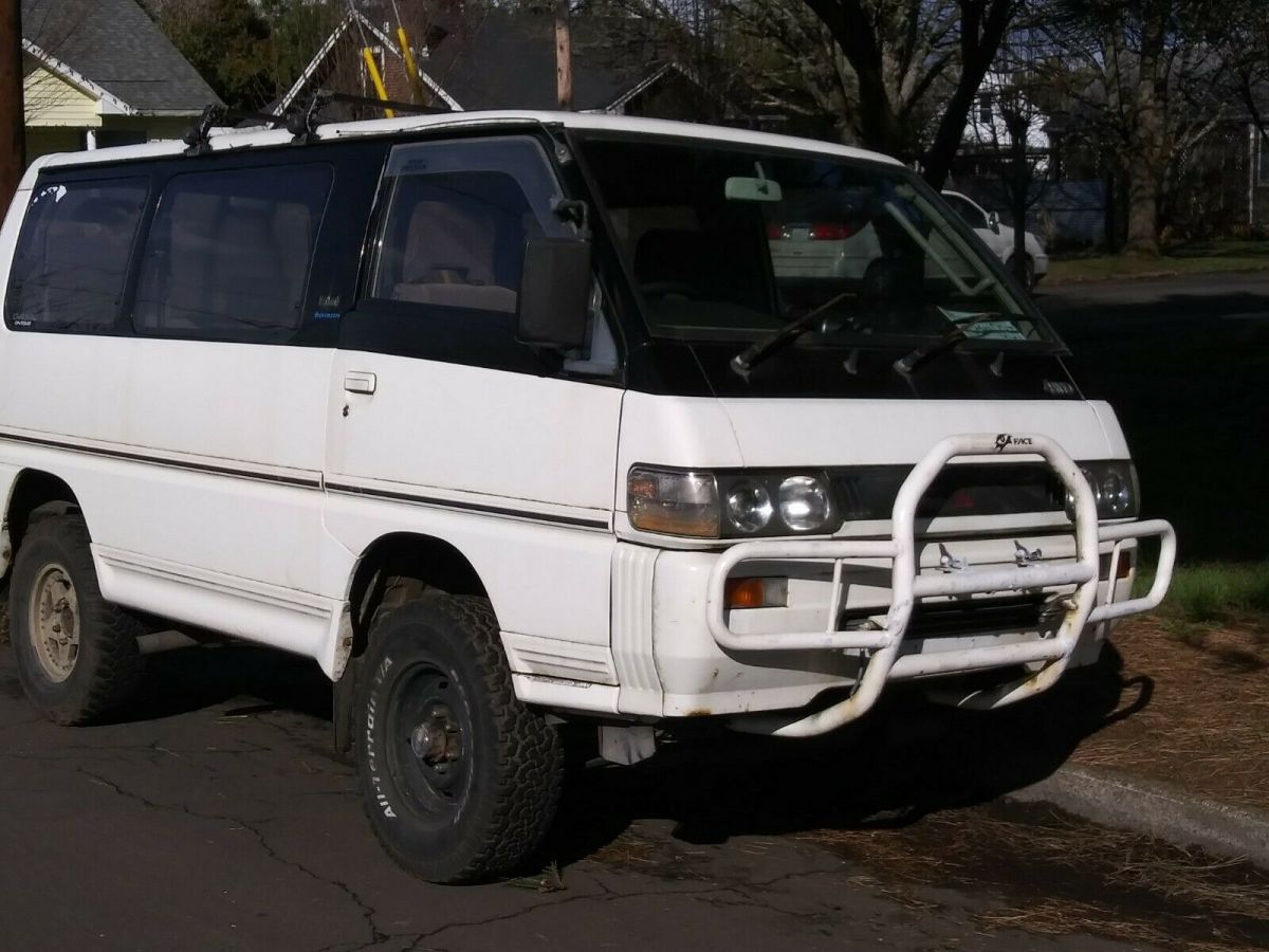 1980 Mitsubishi Van Starwagon