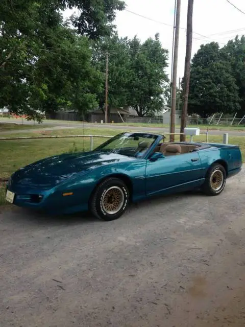 1992 Pontiac Firebird Base Convertible 2-Door