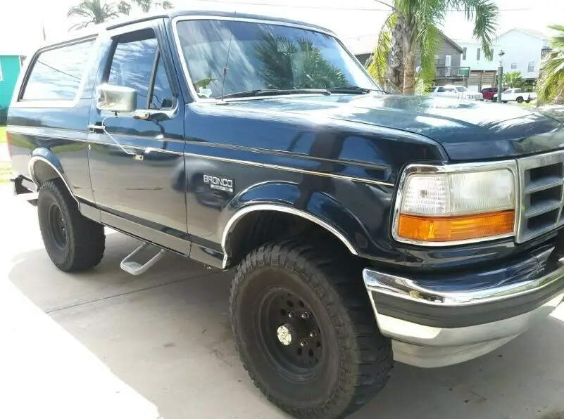 1992 Ford Bronco Blue with tan