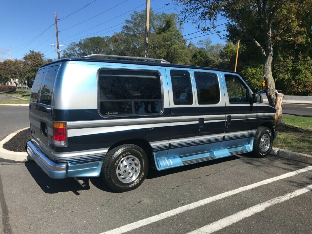 1992 Ford E-Series Van