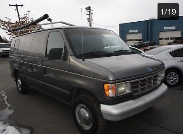 1992 Ford E-Series Van E-250