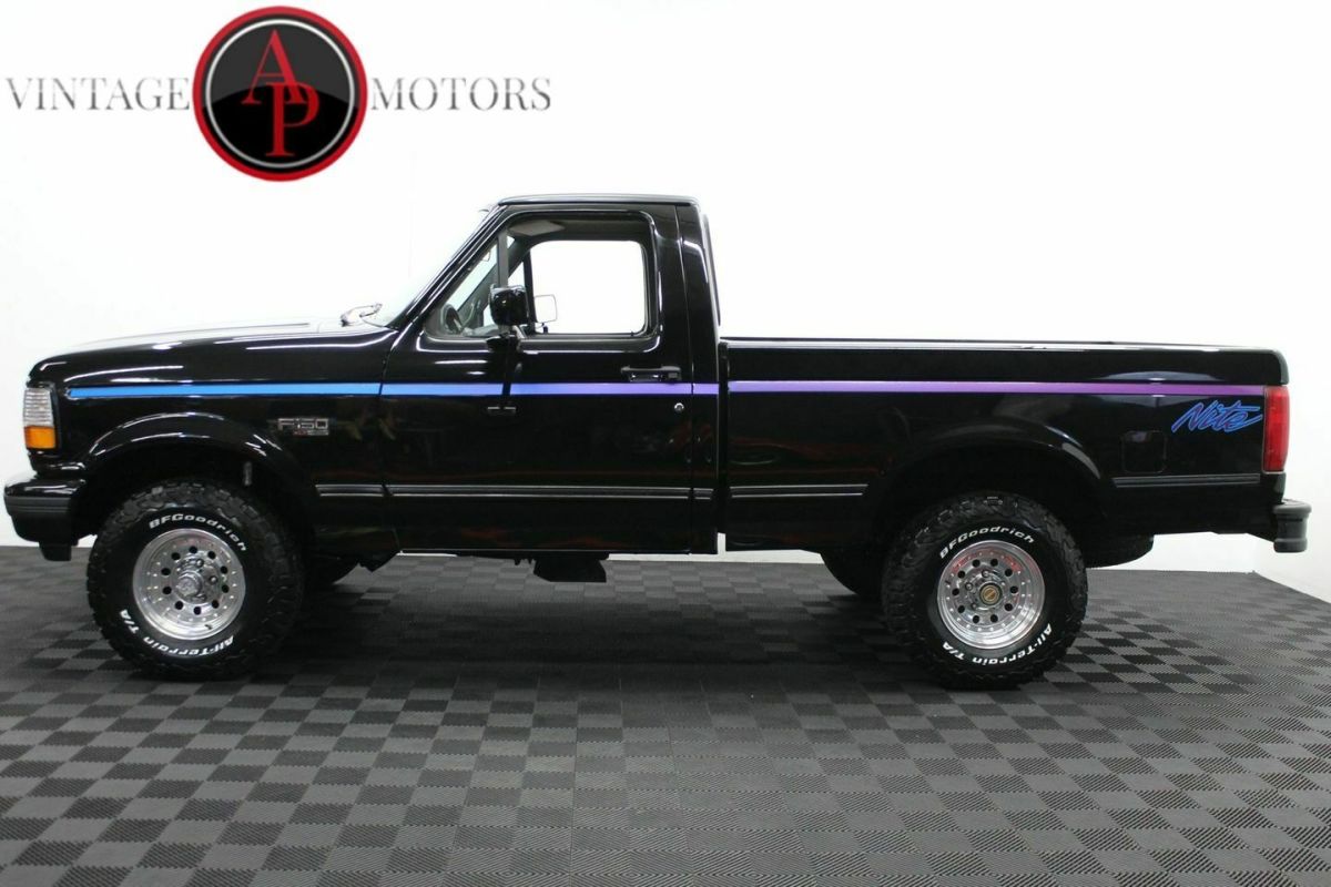 1992 Ford F-150 COLLECTOR "NITE" EDITION 4X4!
