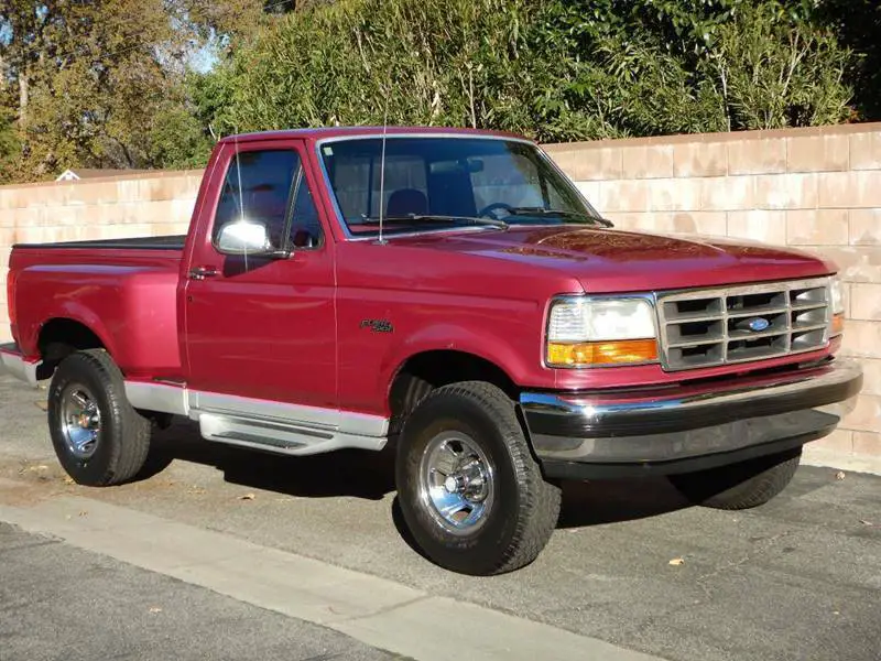 1992 Ford F-150 XLT Lariat 2dr 4WD Standard Cab Stepside SB