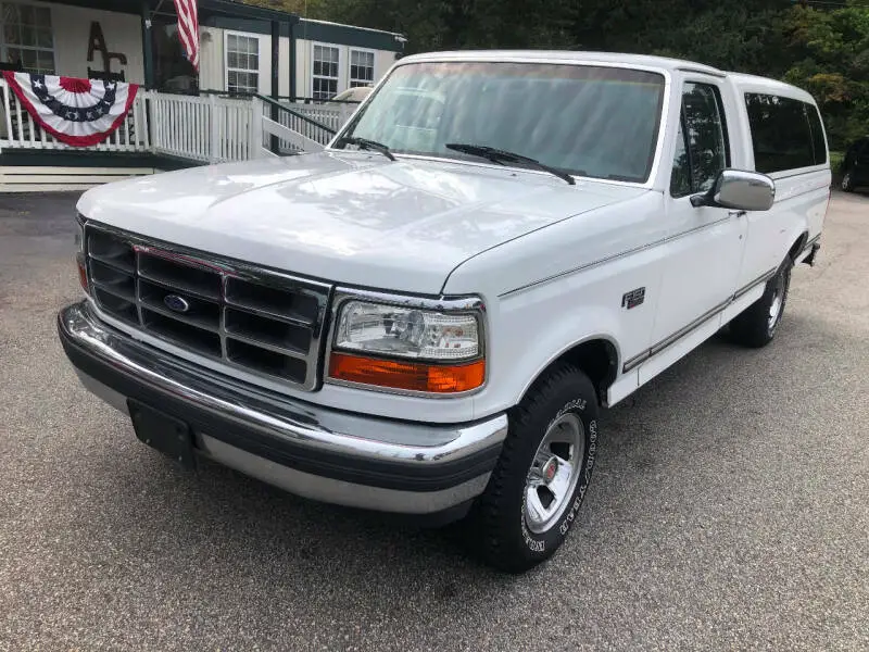 1992 Ford F-150 XLT Lariat 2dr Standard Cab LB