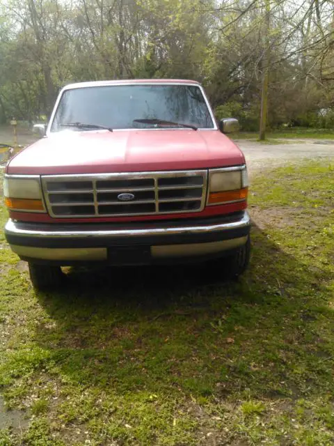 1992 Ford F-150 XLT Lariat Standard Cab Pickup 2-Door