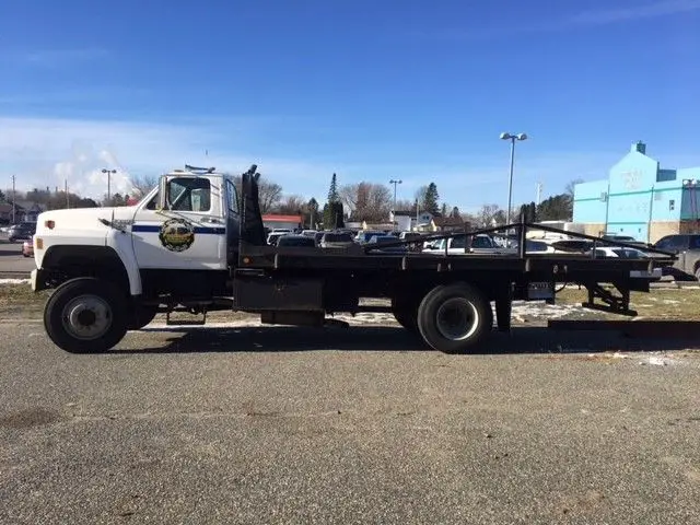 1992 Ford F800