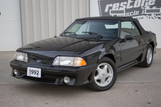 1992 Ford Mustang --