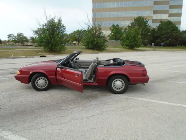 1992 Ford Mustang Convertible