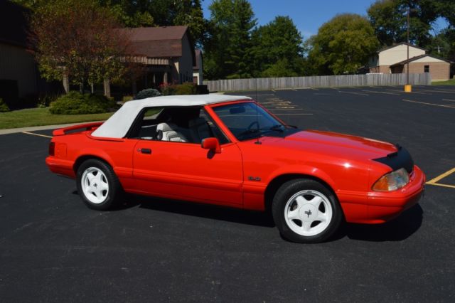 1992 Ford Mustang