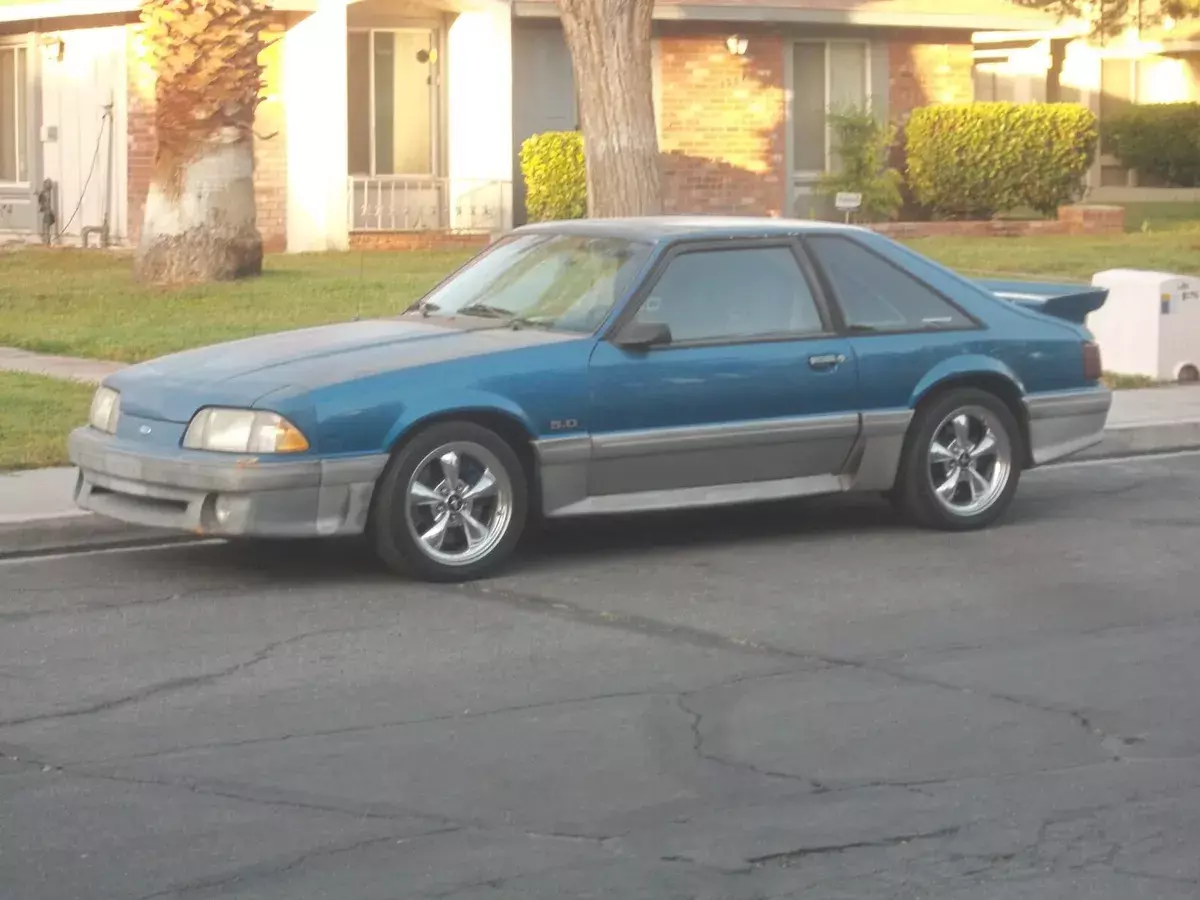 1992 Ford Mustang GT COUPE