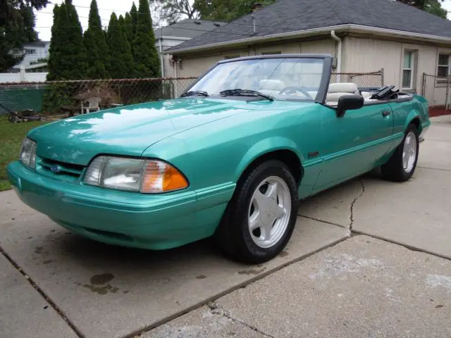 1992 Ford Mustang Convertible LX