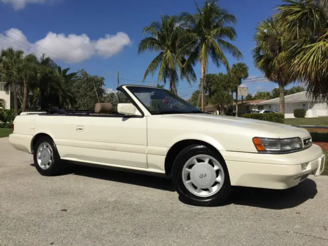 1992 Infiniti M30 CONVERTIBLE ! 3.0L ENGINE ! RARE MODEL ! 94K MILES