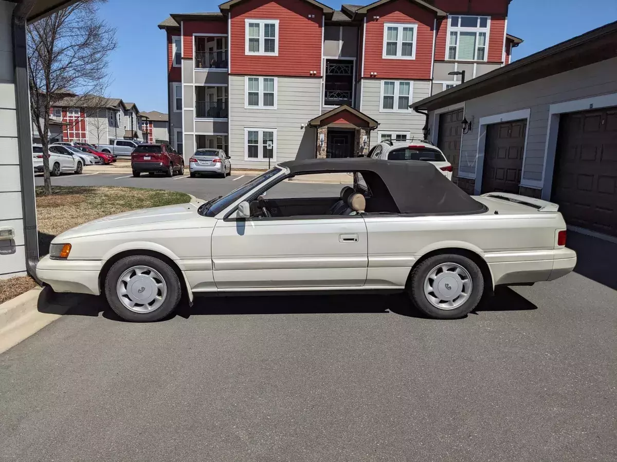 1992 Infiniti M30