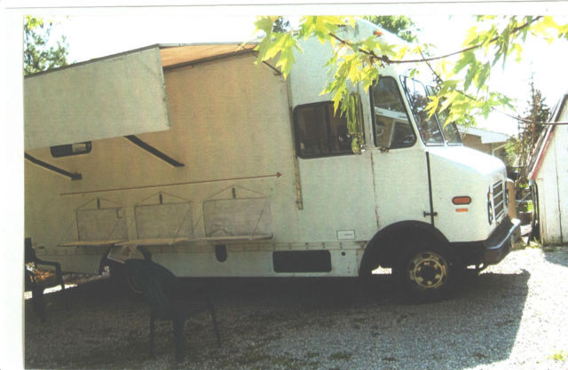 1992 Isuzu NPR Box Truck