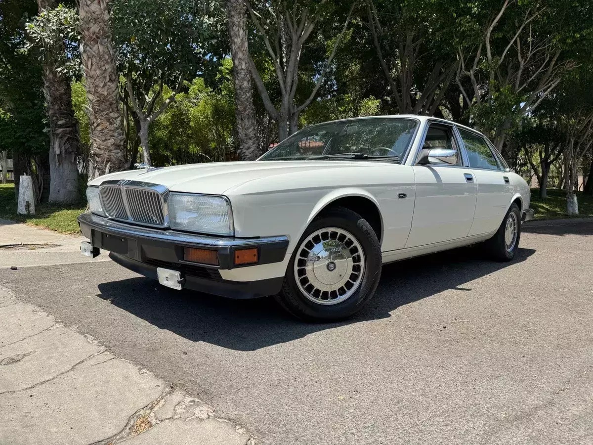 1992 Jaguar XJ6