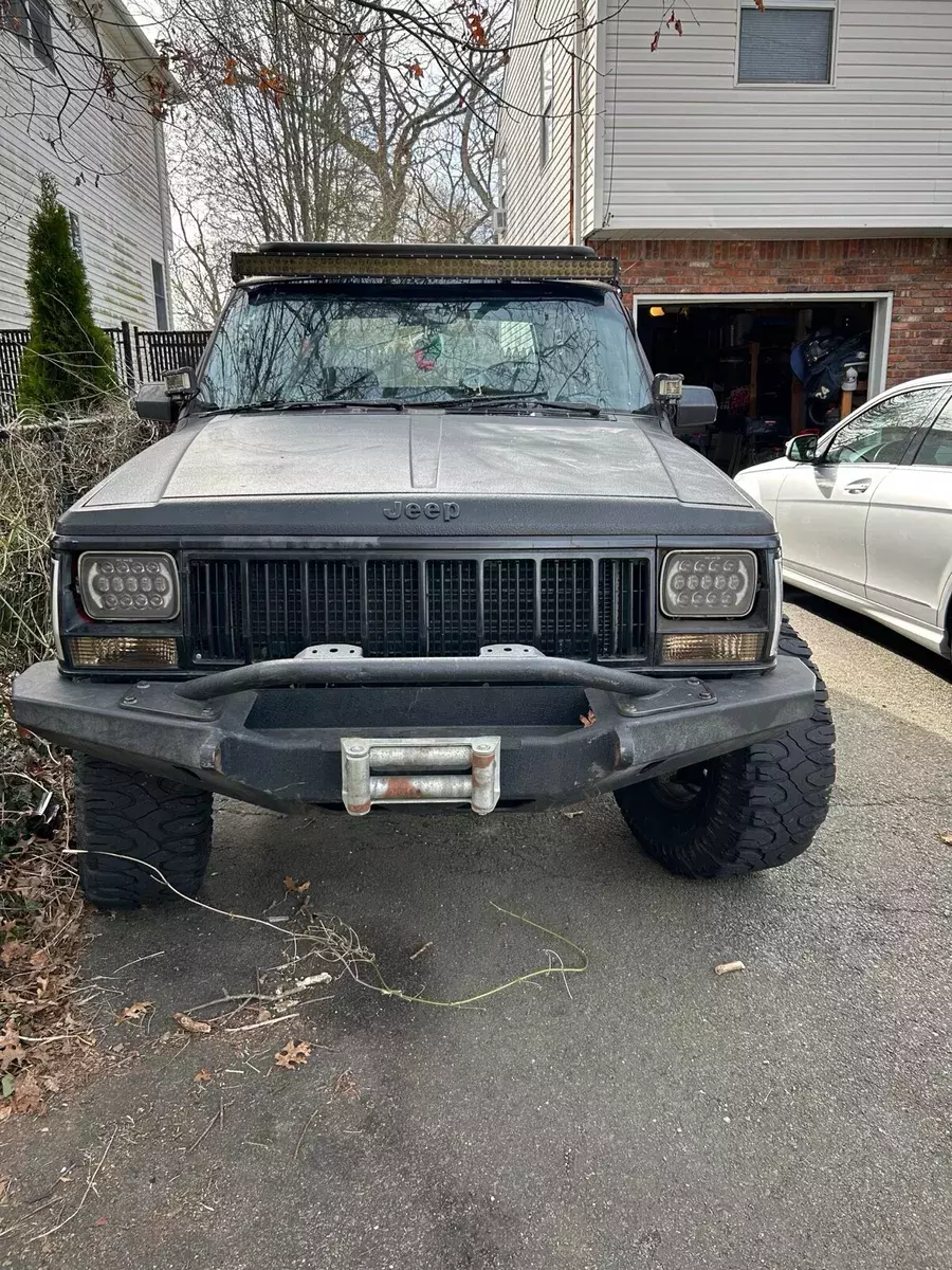 1992 Jeep Cherokee LAREDO