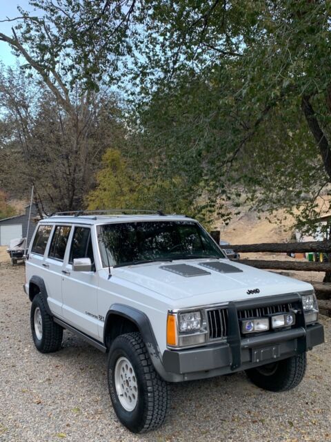 1992 Jeep Cherokee LAREDO