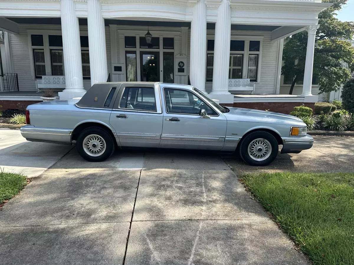 1992 Lincoln Town Car CARTIER