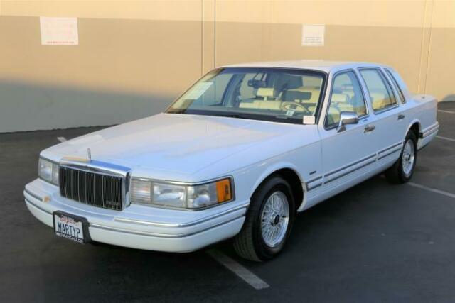 1992 Lincoln Town Car SIGNATURE