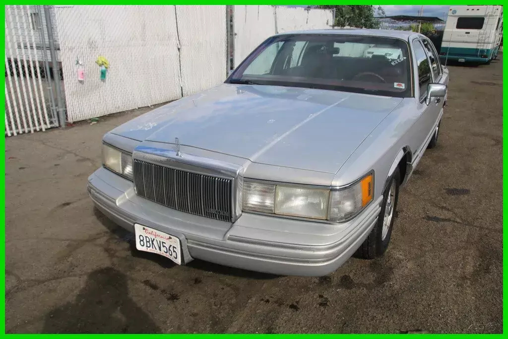 1992 Lincoln Town Car Executive