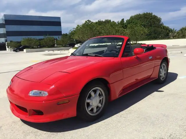 1992 Mazda MX-5 Miata Roadster