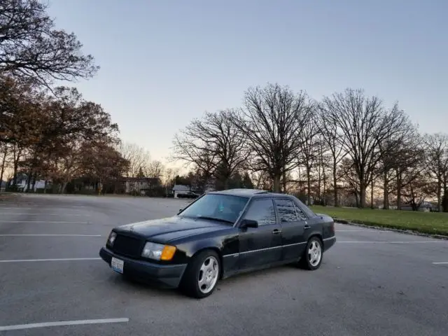 1992 Mercedes-Benz E-Class 300e