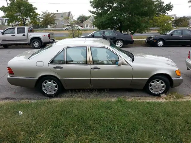 1992 Mercedes-Benz 300-Series 300SE