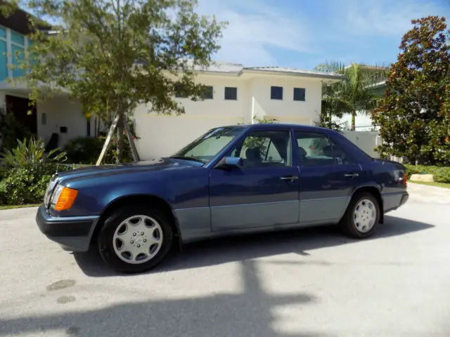 1992 Mercedes-Benz 400-Series