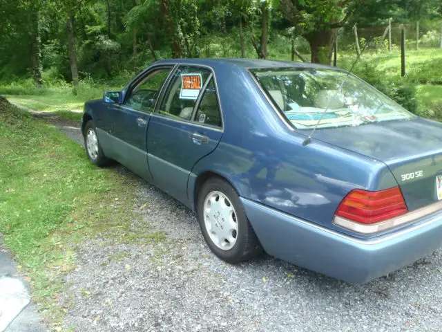 1992 Mercedes-Benz 300-Series