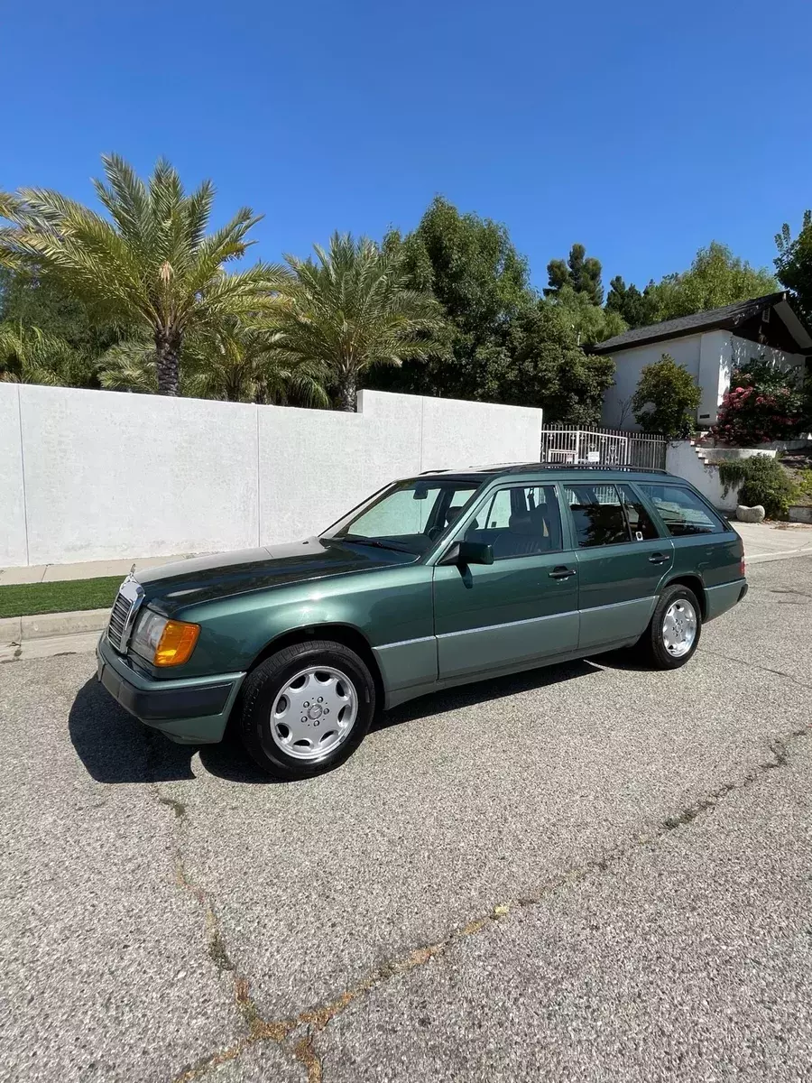 1992 Mercedes-Benz 300-Series TE 4MATIC