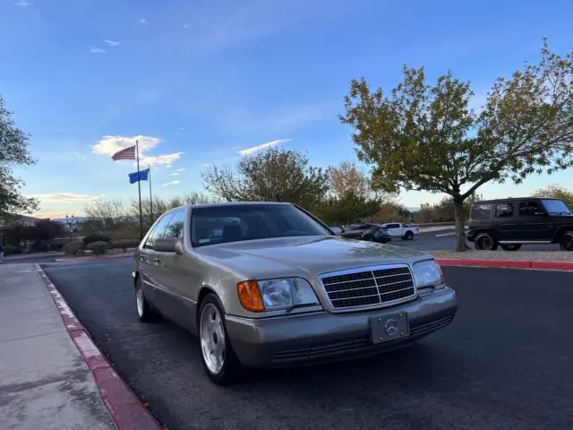 1992 Mercedes-Benz 300SE SE