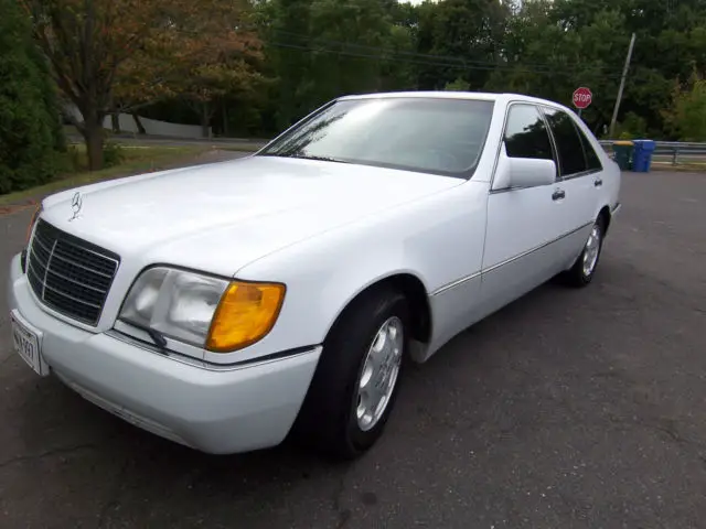 1992 Mercedes-Benz 400-Series