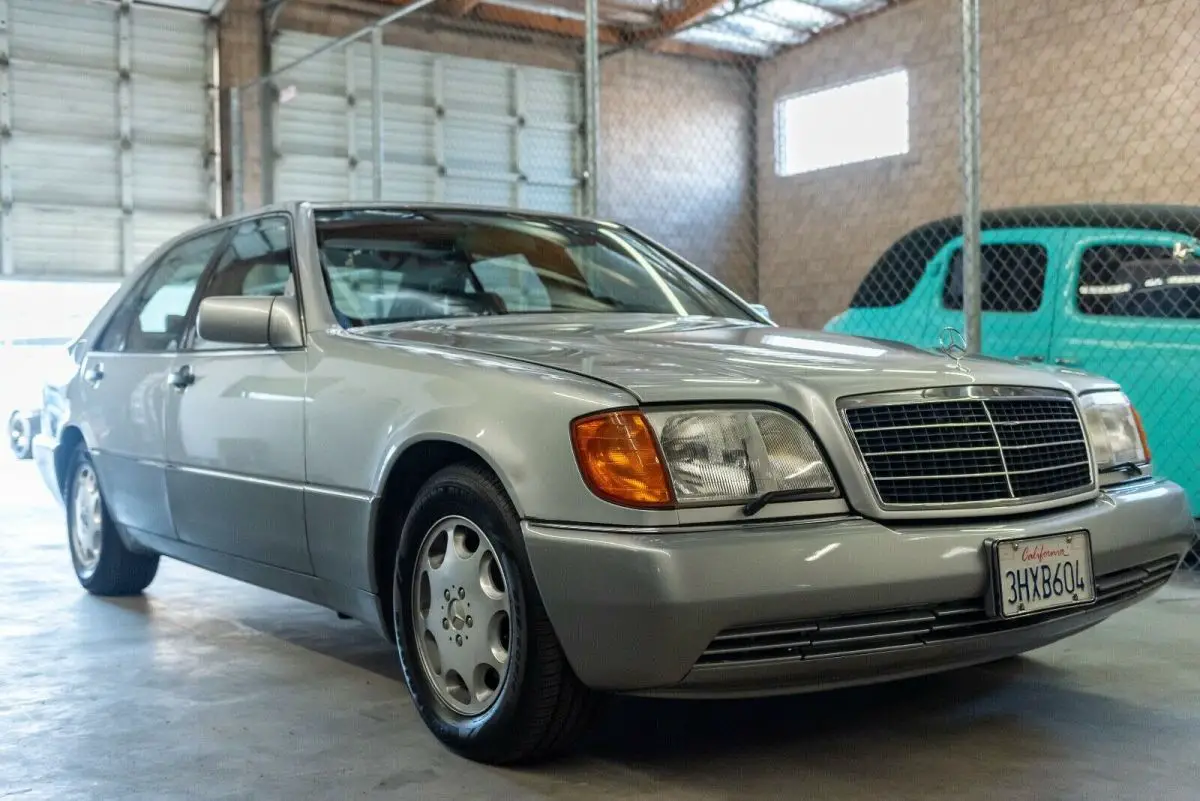 1992 Mercedes-Benz S-Class LWB Sedan