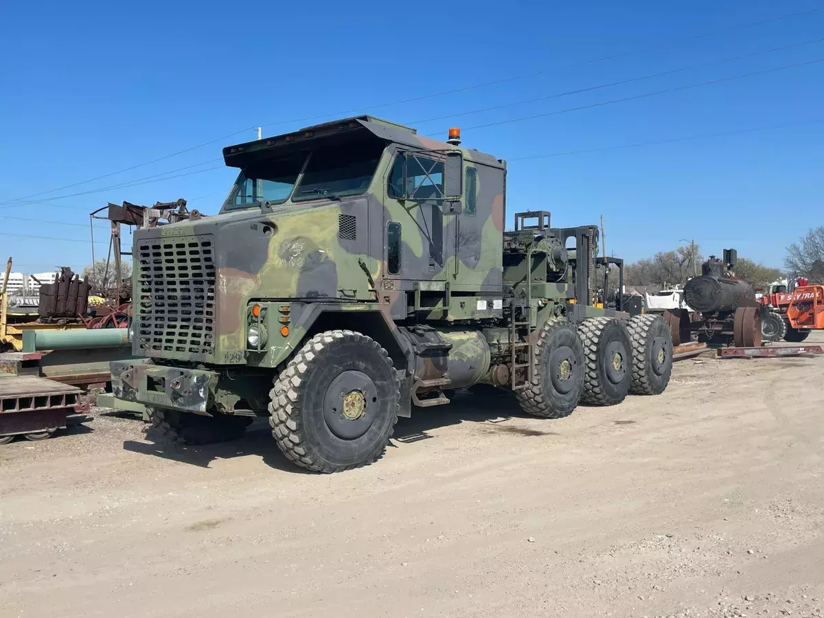 1992 OSHKOSH M1070