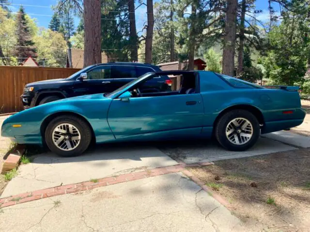 1992 Pontiac Firebird Formula with T-Tops