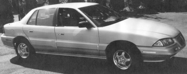 1992 Pontiac Grand Am SE Sedan 4-Door
