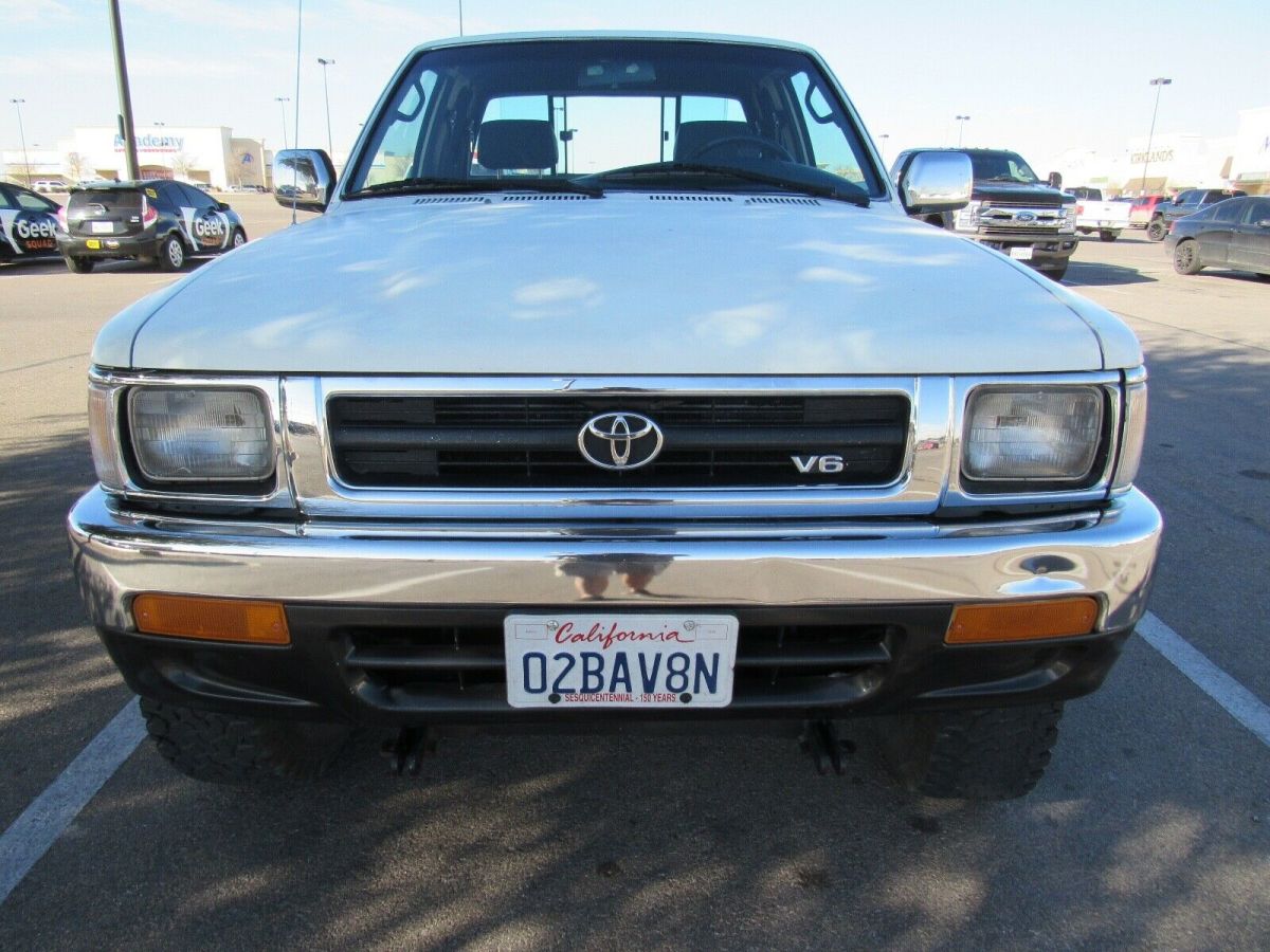 1992 Toyota Pickup DELUXE