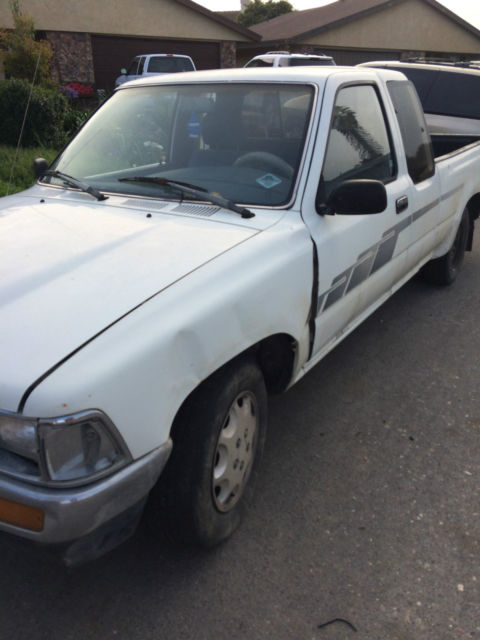 1992 Toyota Other DLX Extended Cab Pickup 2-Door