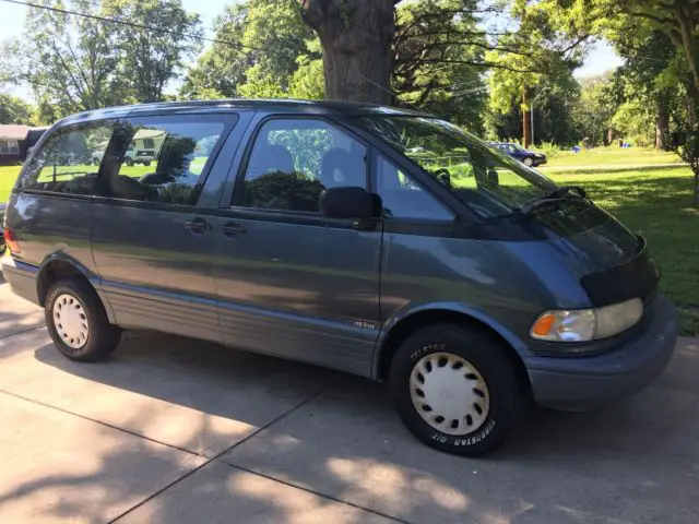 1992 Toyota Previa DLX ALL-TRAC